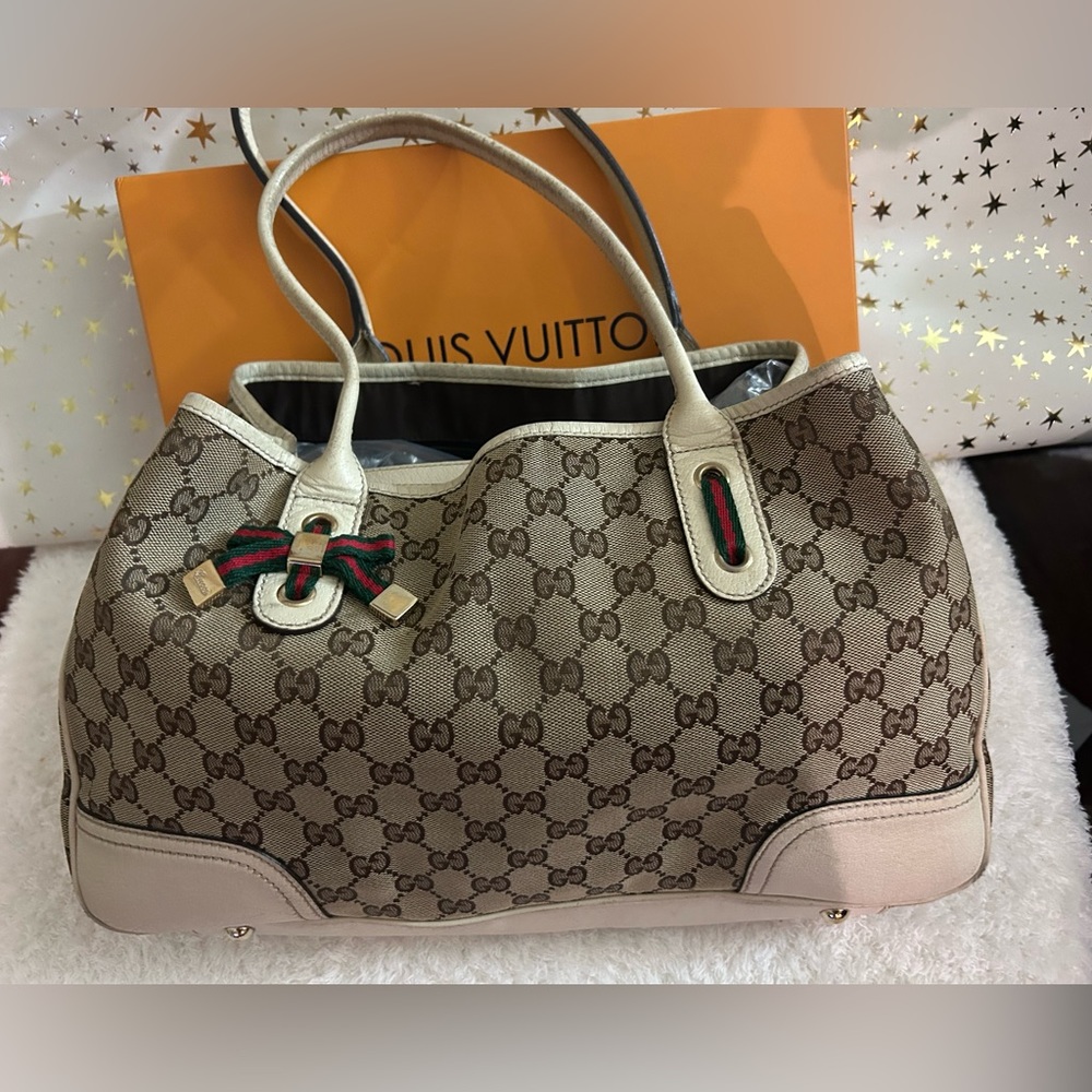 GUCCI GG Canvas Prince Tote. W White Leather Detail and Classic Red/Green Ribbon